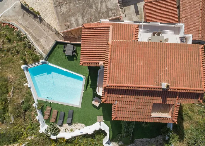 Aliki's Apartmán Kaminarata